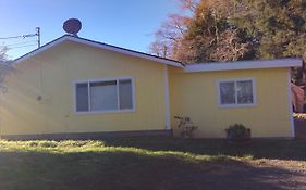 Lakeside Hostel & Guest House