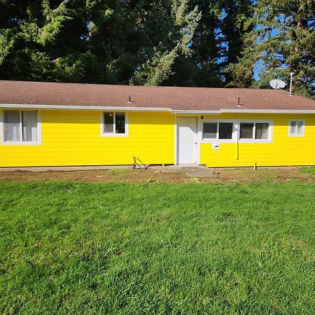 Lakeside Hostel & Guest House Crescent City Exterior photo