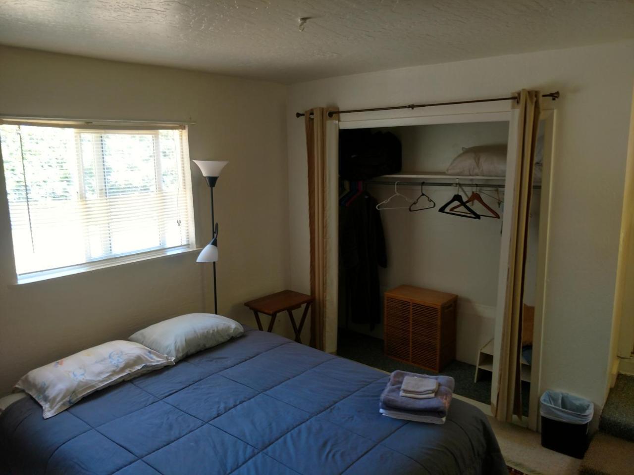 Lakeside Hostel & Guest House Crescent City Exterior photo